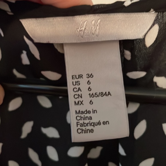 H&M Patterned Blouse - Picture 3 of 3